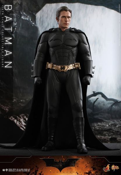Коллекционная фигурка 1/6 Hot Toys Batman / Хот Тойс Бэтмэн MMS595 MMS595 фото