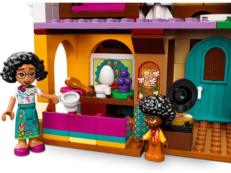 Конструктор LEGO Disney Princess Дім сім'ї Мадригал (43202) 43202 фото