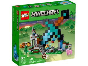 Конструктор LEGO Minecraft Форпост с мечем (21244) 21244 фото