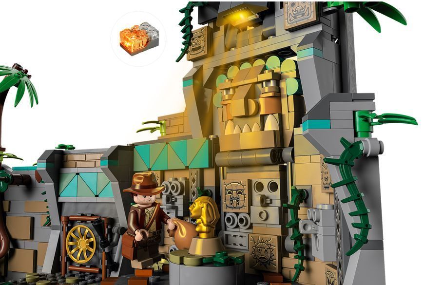 Конструктор LEGO Indiana Jones Храм Золотого Ідола (77015) 77015 фото